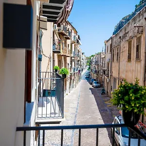 Incao Giudecca House , Cefalu Italy