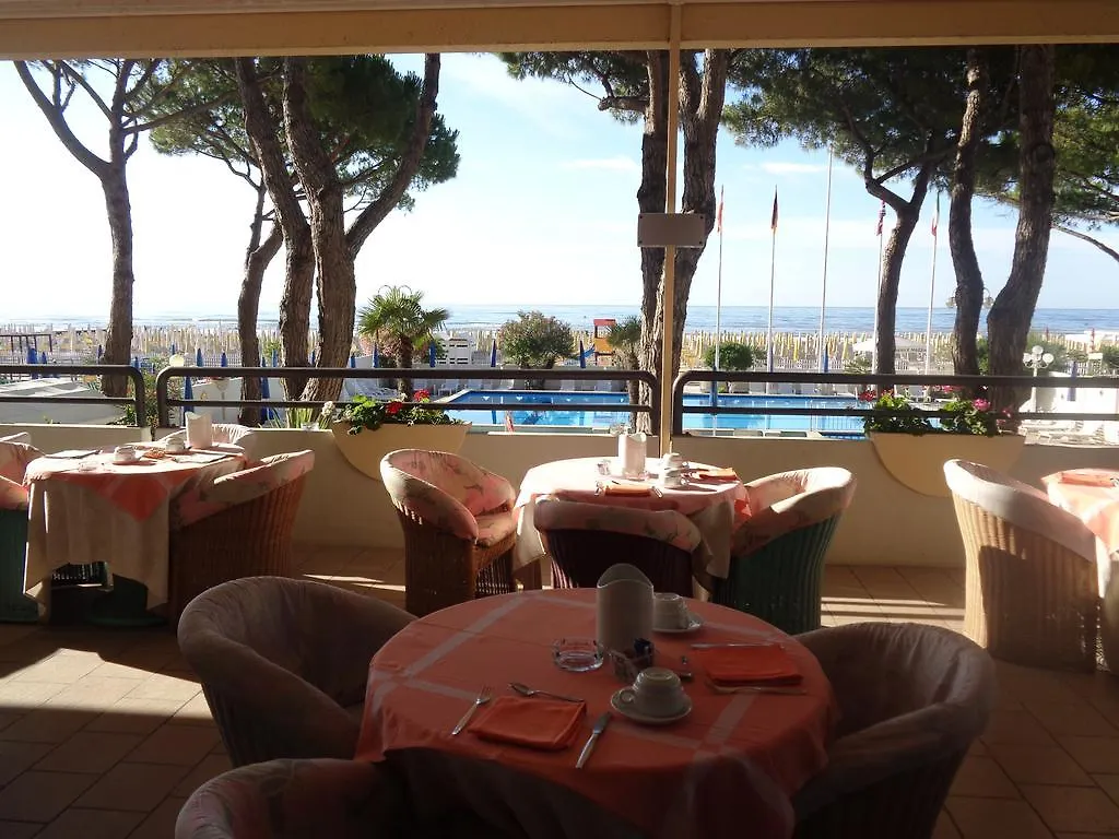 Hotel Ambasciatori Palace Τζεσόλο Λίντο